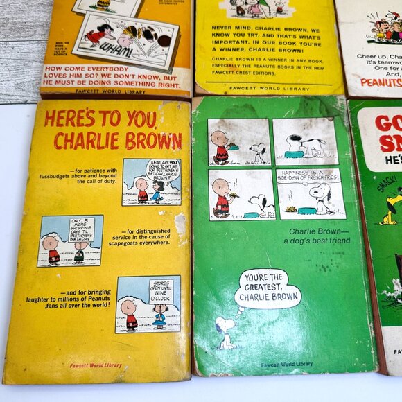Vintage Charlie Brown & Snoopy Comic Books by Charles M. Schulz (11 each) - Picture 14 of 16